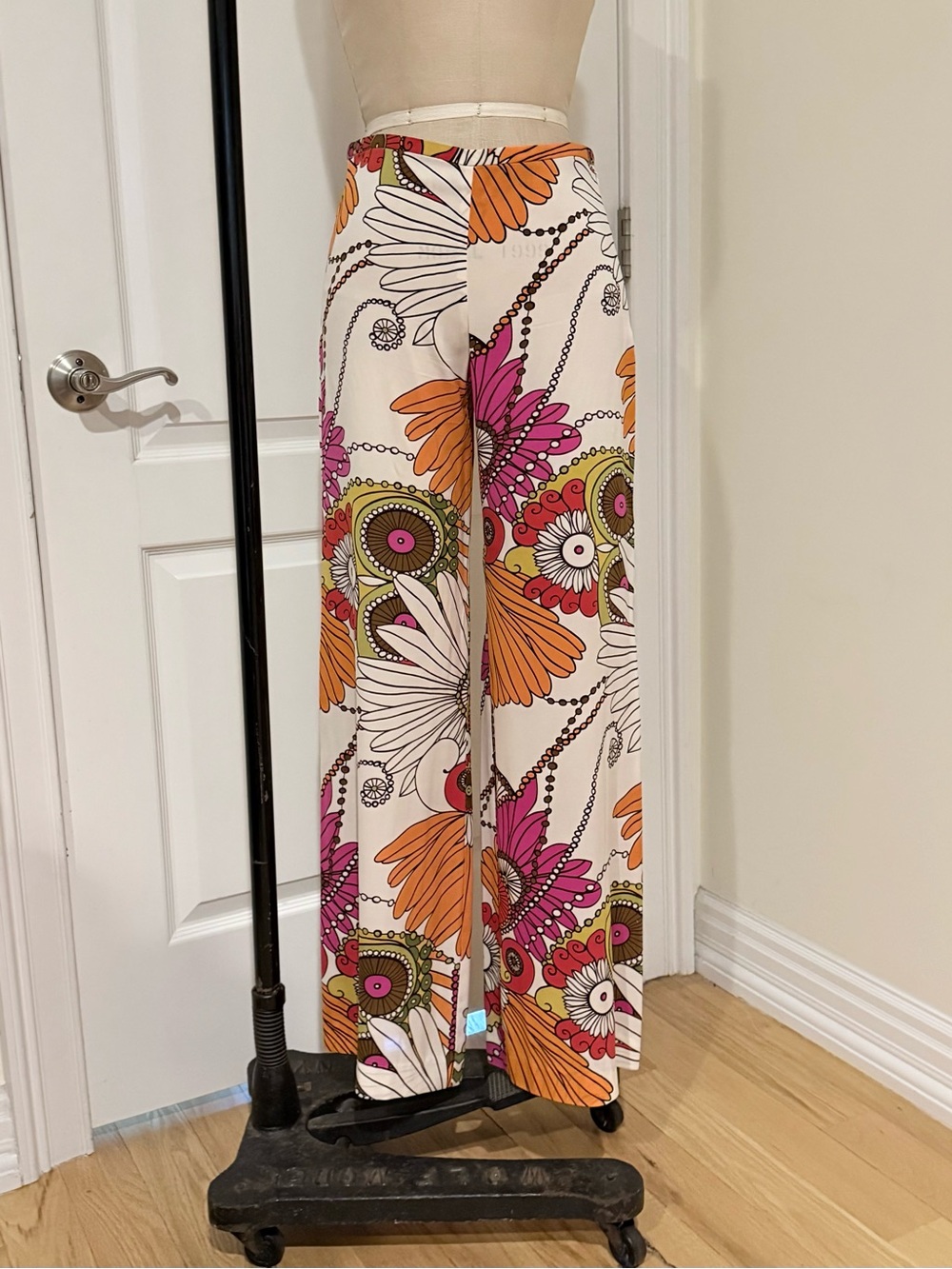 Trina Turk Retro Floral Print Silk Blend Wide-Leg Pants, Size 2